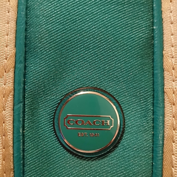 🎒 Coach Signature Drawstring Backpack F21928 – Khaki & Teal - Picture 7 of 8